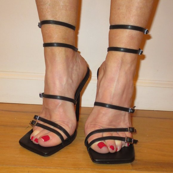 LAST CHC NEW 2 pair PRETTY LITTLE THING  Straps & Buckles Sexy High Heel Sandals - Picture 1 of 14